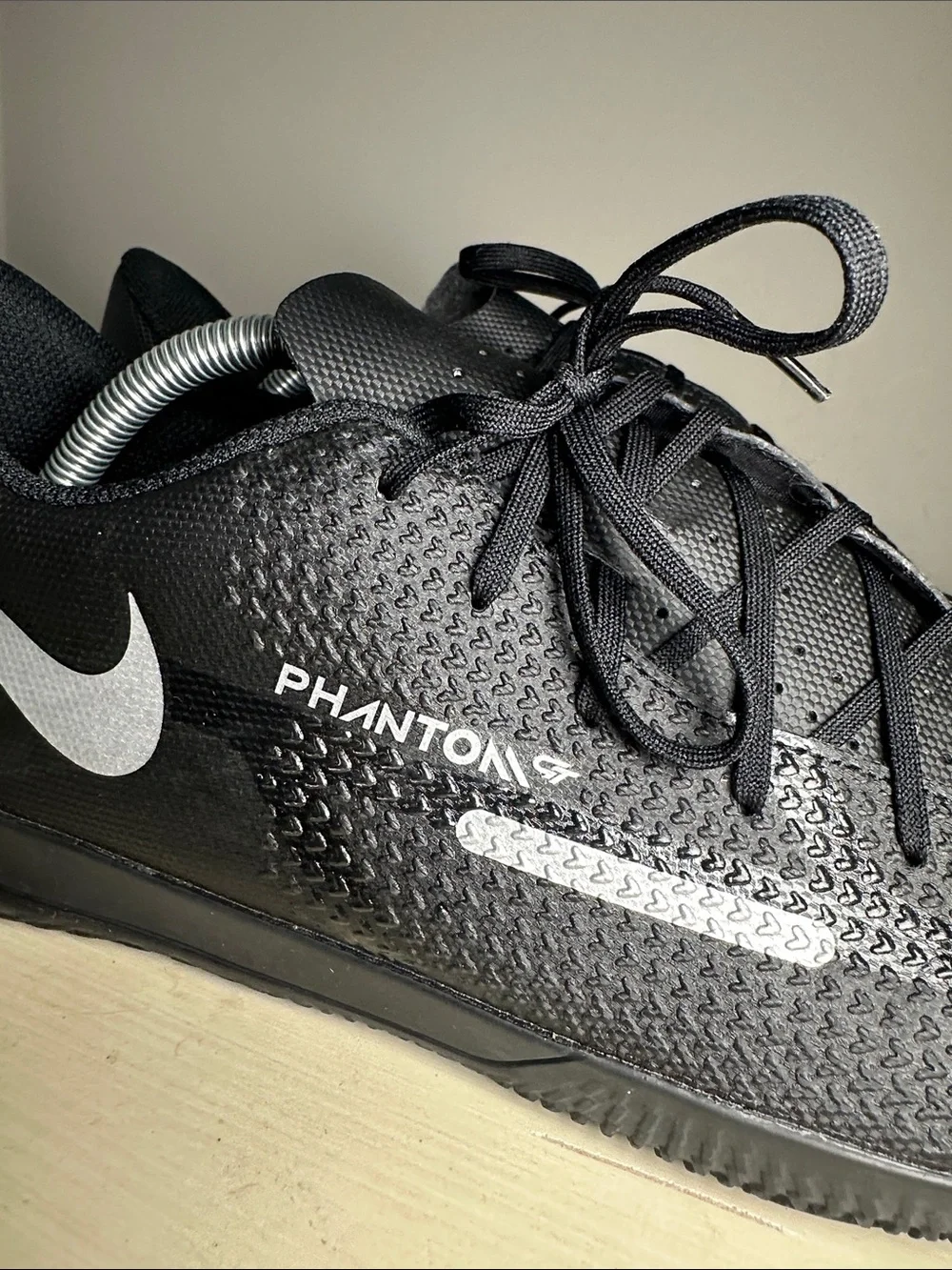 Nike Black metallic Silver Phantom GT2 Club IC Men's Soccer Shoes